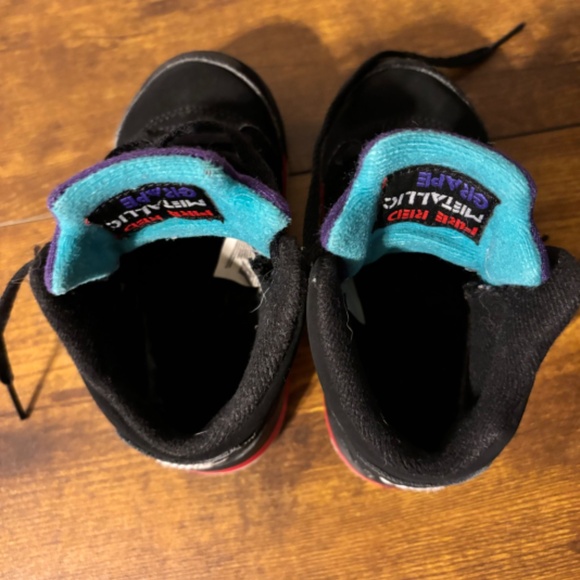 Nike Air Jordan 5 Retro - Picture 4 of 5